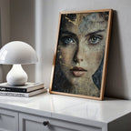 Alivia-Arts FADING ICON – Schönheit in Schichten - Gerahmte Leinwand