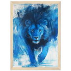 Alivia-Arts KÖNIG IN BLAU – Ausdrucksstarke Löwenkraft - Gerahmtes Poster